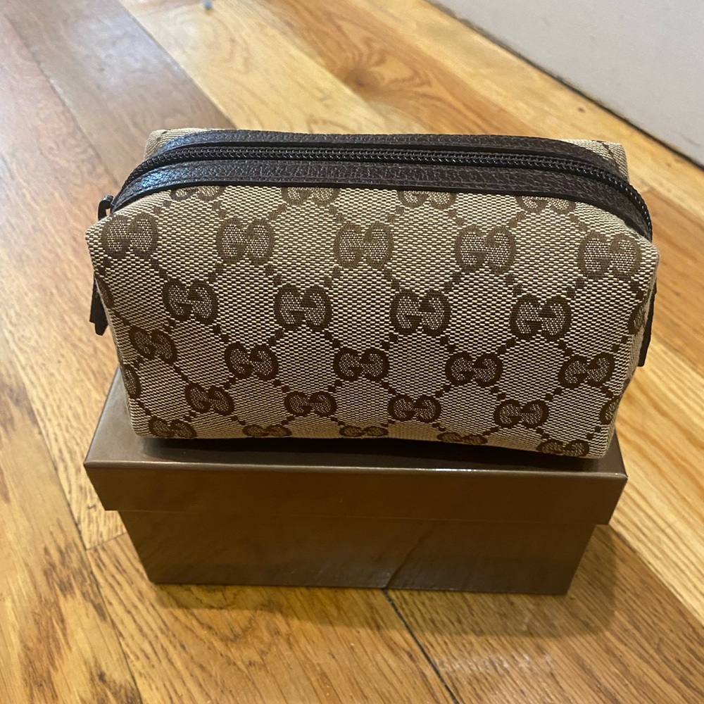 Gucci mini cosmetic bag- BRAND NEW